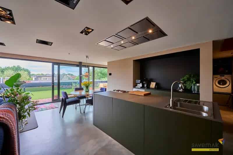 Luxe Loft te Huur met 60m² Dakterras en Zonnepanelen