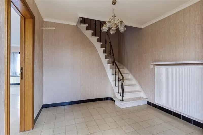 Huis te Koop Eine 3 slaapkamers Renovatieproject