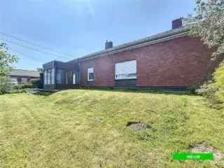 Villa te koop Ieper - Ruime woning met tuin en open zicht