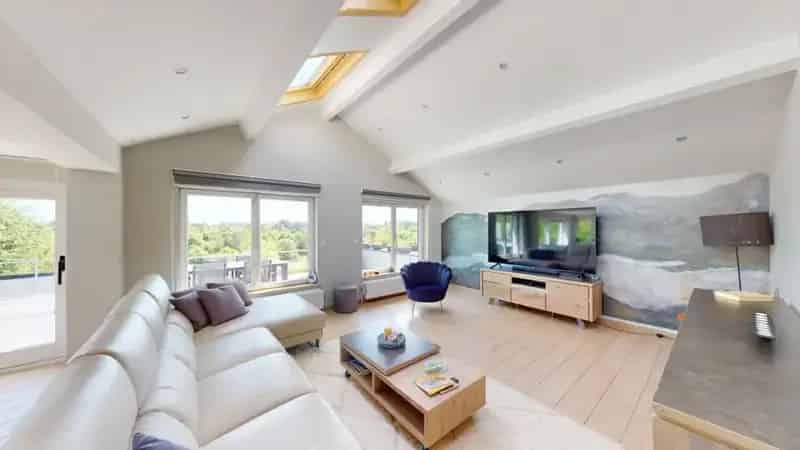 Huis te Hoeilaart - 2 slaapkamers - Garage 190m² - Zwembad