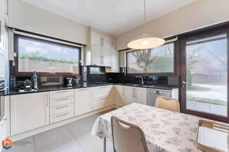 Huis te koop Putte: 4 slaapkamers, tuin, garage