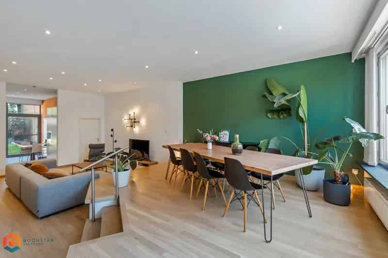 Ruim 2 Slaapkamer Appartement met Tuin te Boom