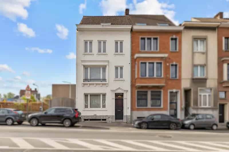 Huis te huur: 5 slaapkamers, tuin, oprit, nabij station