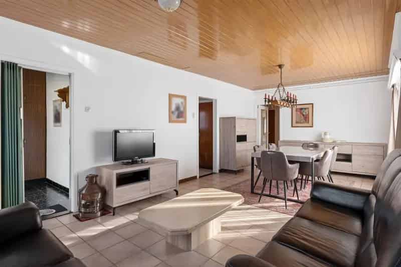 Open Bebouwing Stekene Moerbeke 3 slaapkamers 2 garages