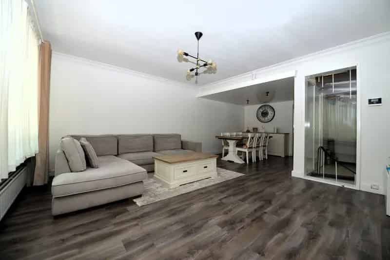 Triplex te Huur Essen Centrum - Instapklaar met Garage en Terras