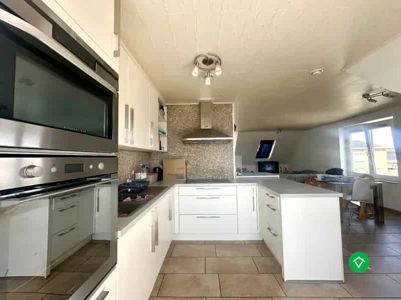 Appartement te koop Eernegem: 3 slaapkamers, terras, rustige ligging