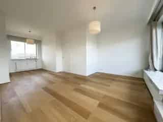 Studio te Huur Ukkel - Lichtrijk - Terras - 36m²