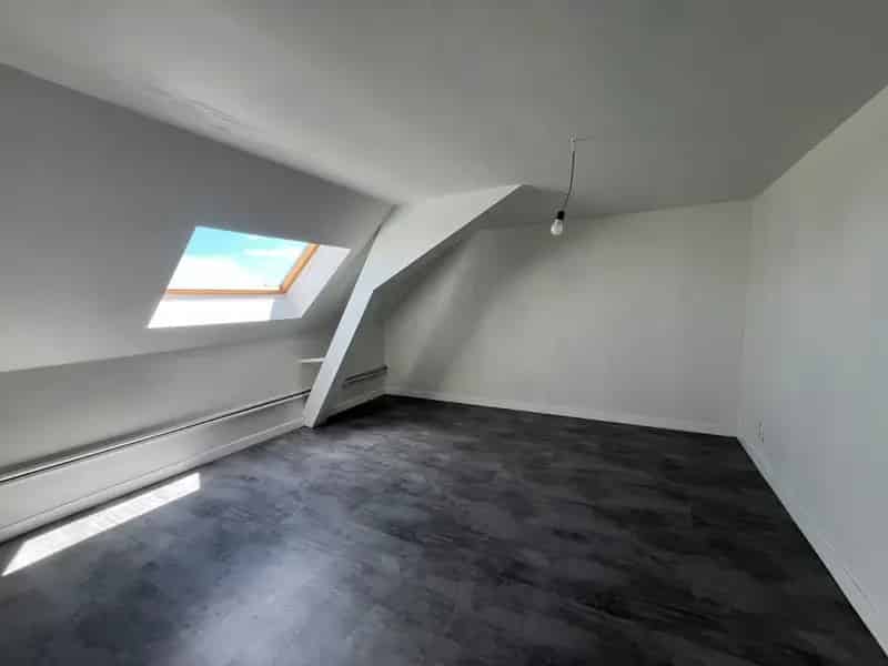 Te Huur: Gerenoveerde woning met 6 slaapkamers in Kruisem
