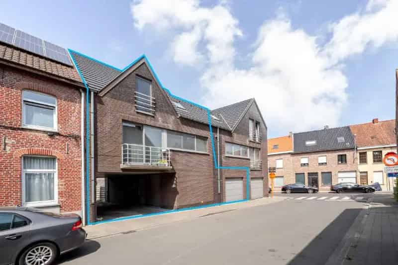 Stijlvolle Energiezuinige Woning Roeselare Centrum Garage