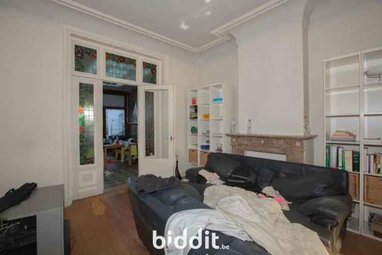 Burgerwoning 5 slaapkamers Tuin Garage Kelder