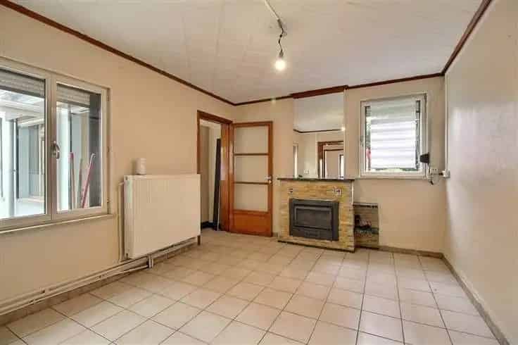 Huis Te Koop Rustige Buurt 3 Slaapkamers Garage