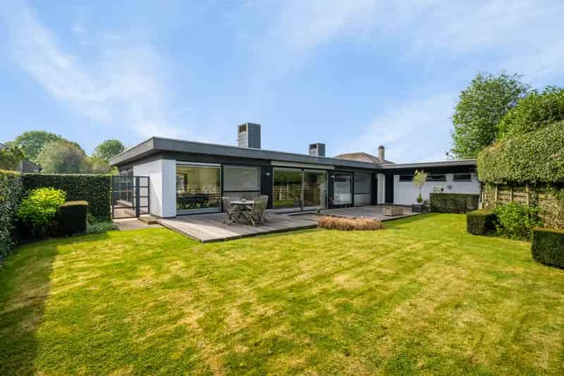 Huis te huur: Unieke architecturale bungalow met 4 slaapkamers