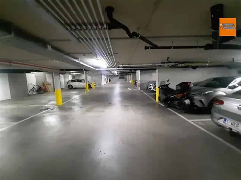 5 Ondergrondse Parkeerplaatsen 1 Kelder