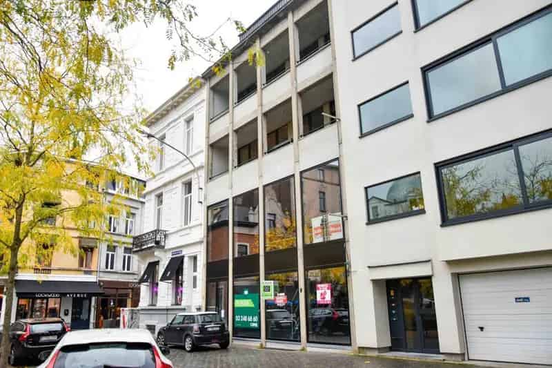 Licht Kantoor Met Terras Volledige Aanbod