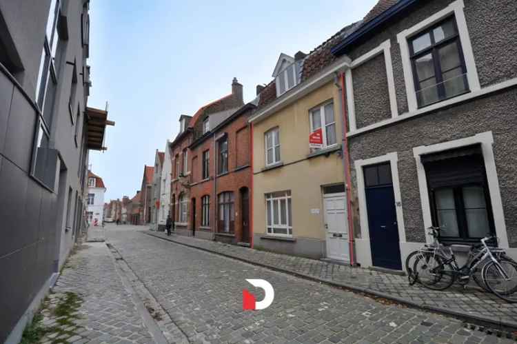 Charmante rijwoning in het centrum van Brugge