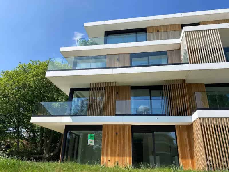 Appartement te koop Rumbeke: 2 slaapkamers, EPC A, terras en parking