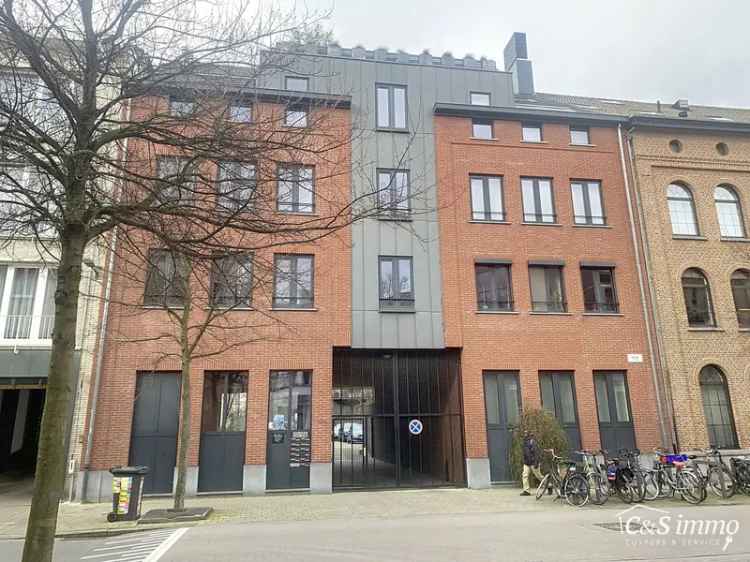 Te koop gerenoveerd appartement in Antwerpen met 2 slaapkamers