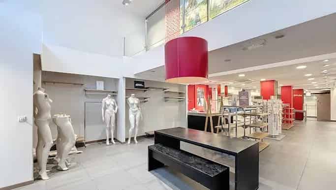 Handelspand te huur Ieper Centrum 276m²