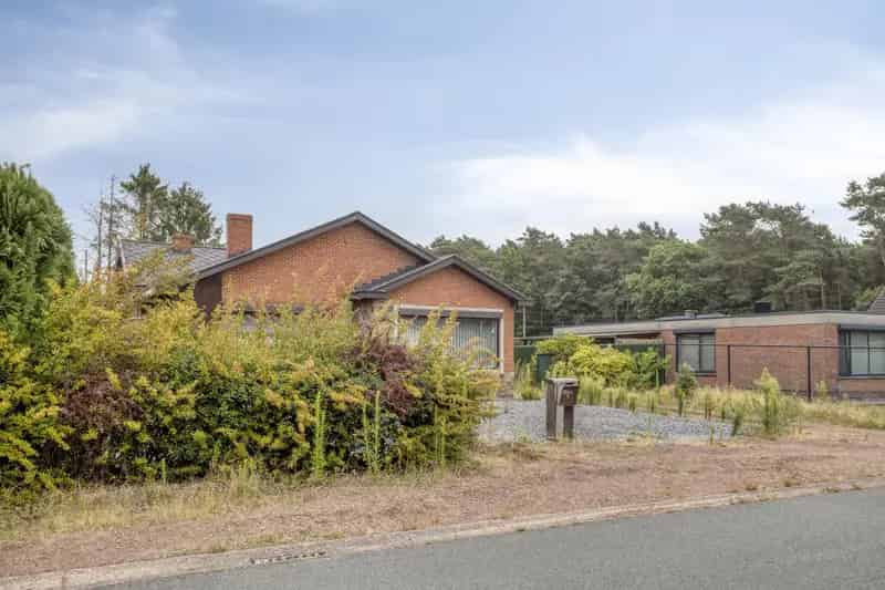Te renoveren gezinswoning 3 slaapkamers tuin Houthalen-Oost