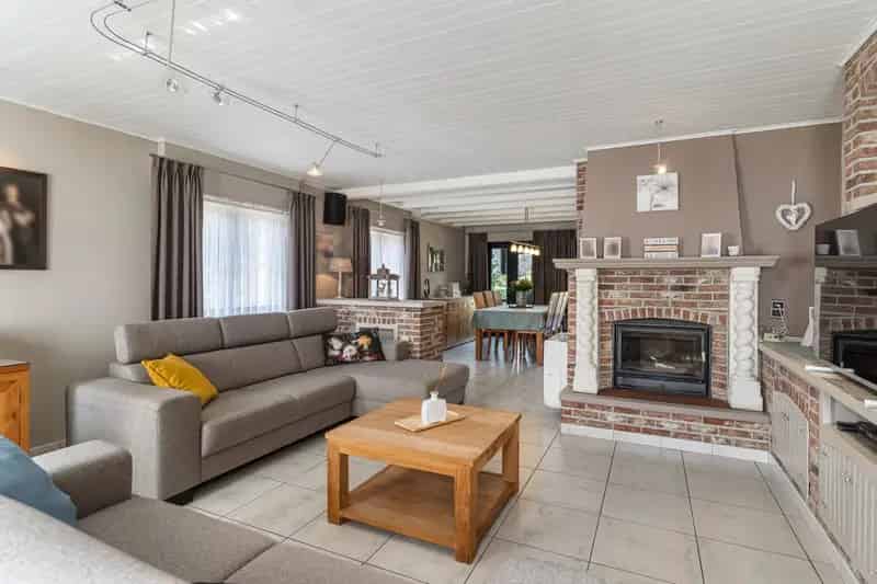 Ruime gezinswoning met weiland te Beverlo
