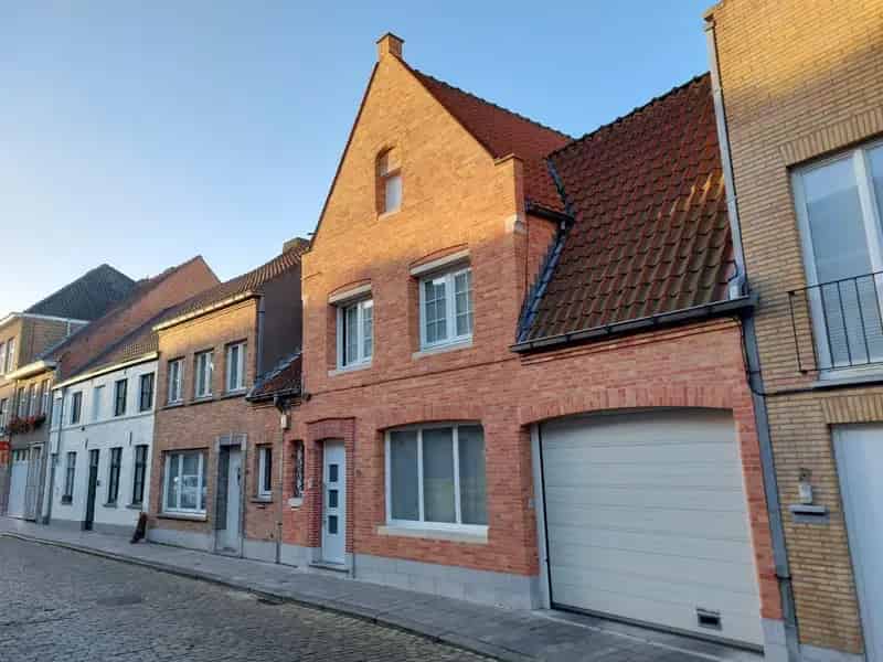 Garagebox te Koop Brugge - Afgesloten Complex