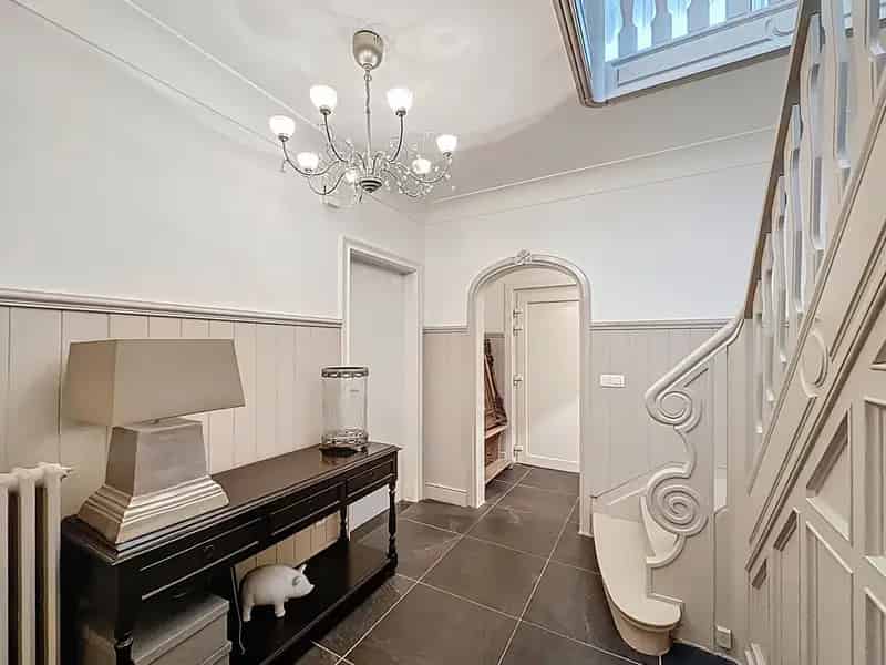 Gerenoveerde woning met bijgebouw