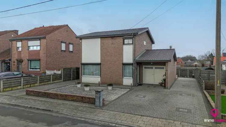 Huis te huur in Heusden-Zolder met 4 slaapkamers en omheinde tuin