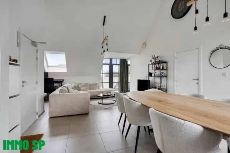 Lichtrijk Penthouse Te Koop in Geel