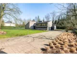 Villa te koop Schilde 6 slaapkamers 2 badkamers