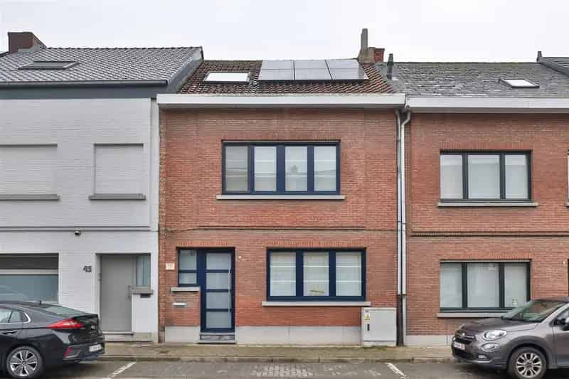 Huis te Koop Niel: Instapklare 3 Slaapkamers met Tuin