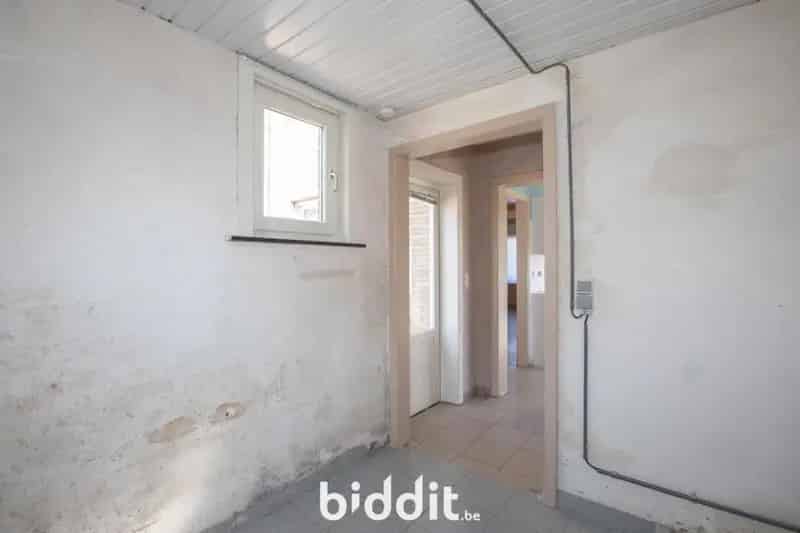 Halfopen Bebouwing Tuin Te Renoveren 3 Slaapkamers