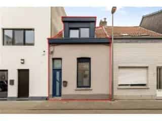Huis te Koop Merksem 2 slaapkamers Stadstuin Te renoveren