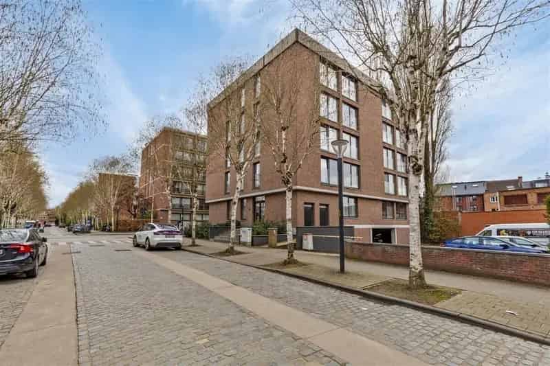 Gemeubelde Flat te Leuven Nabij Kapucijnenvoer
