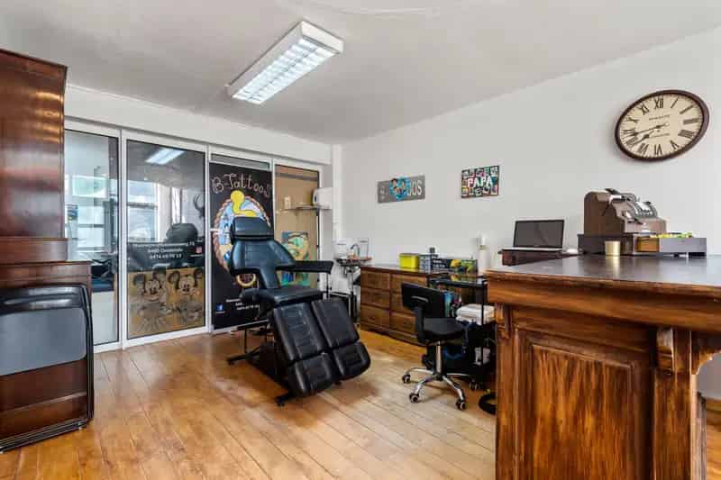 Gerenoveerde Herenwoning Oostende Centrum: Wonen en Werken
