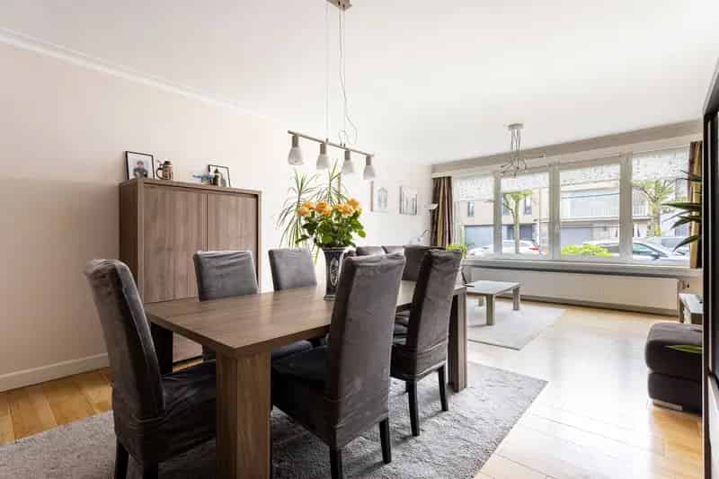 Gelijkvloers appartement 1 slaapkamer tuin te koop
