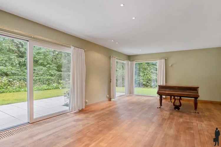 Vrijstaande Villa te Koop 't Vriesdonk 5 slaapkamers Grote Tuin