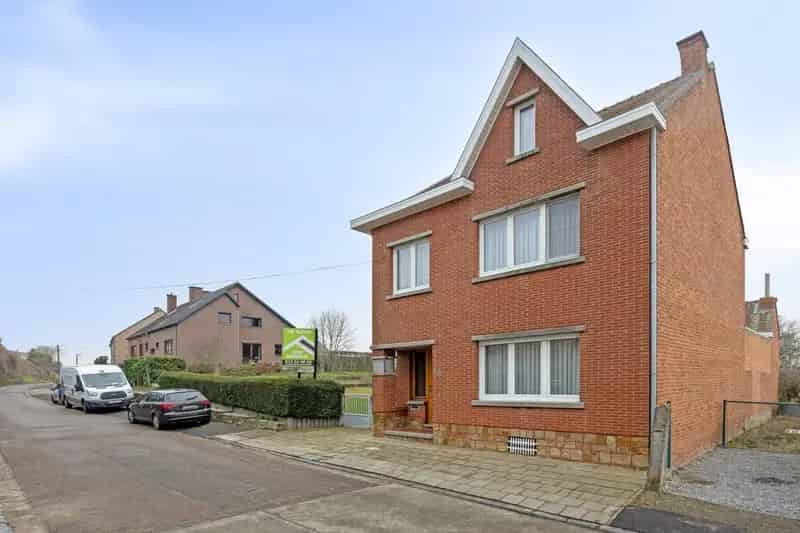 Ruime goed onderhouden woning met grote tuin (bebouwbaar) te Tongeren-Vreren