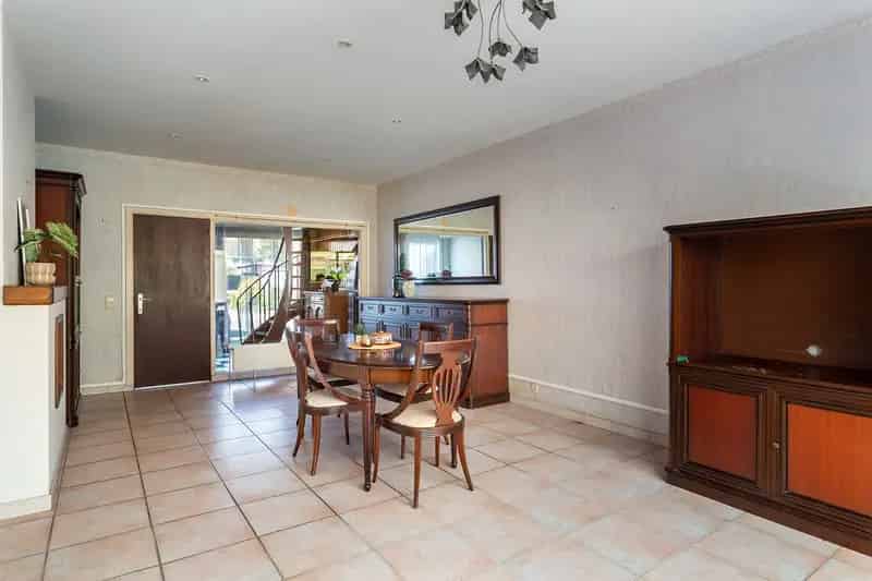 Ruime woning met tuin: Rustig gelegen