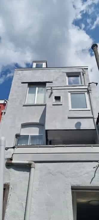 Ruime Familiewoning 219m2 Nabij Winkels Scholen