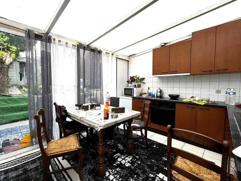 Huis te Koop met Tuin 3 Slaapkamers Nabij Centrum Kortrijk