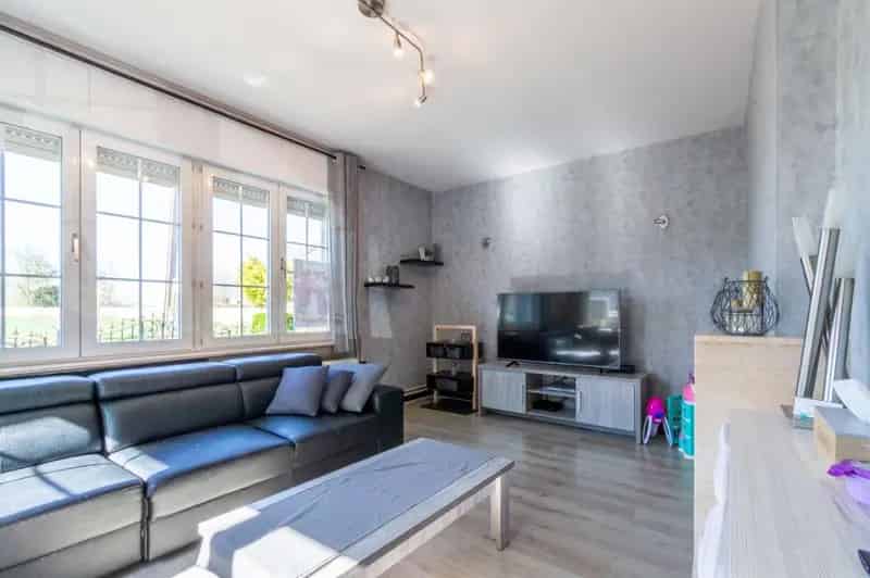 Ruime Driegevelwoning 3 Slaapkamers Rustig Gelegen