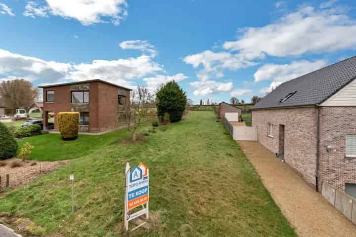 Bouwgrond Sint-Martens-Lennik 9a 32ca Open Bebouwing