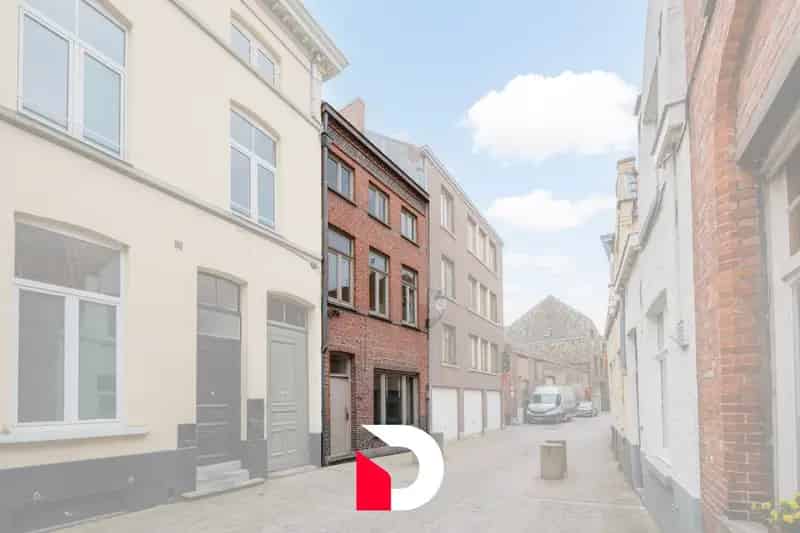 Huis te Koop Brugge: Instapklare Stadswoning met 3 slaapkamers