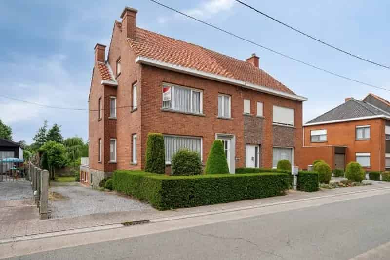 Te renoveren gezinswoning Meulebeke