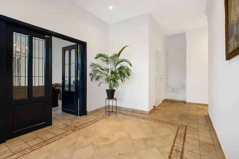 Energiezuinige Villa 7 slaapkamers 3 badkamers 2200m2 tuin