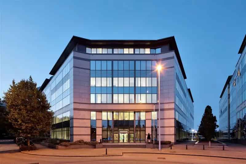 Bretagne Kantoorruimte te Huur vanaf 398m²