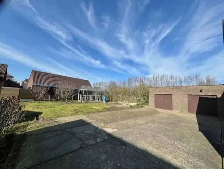 Huis Te Koop Ursel: Landelijke Woning met Potentieel