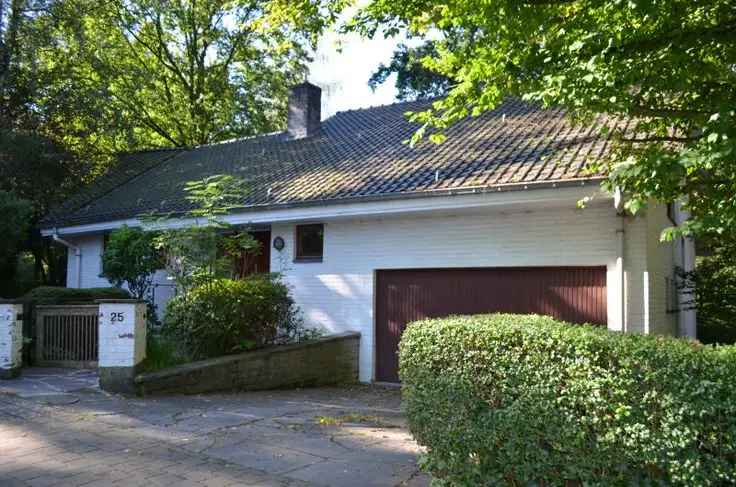 Ruime Huis Te Koop Met Tuin en Diverse Kamers