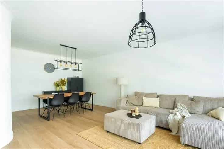 Appartementenblok Te Koop Merksem: 2 Appartementen of Ruime Gezinswoning