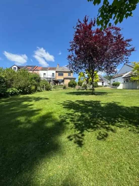 Huis Te Koop 180m² 3 slaapkamers Grote Tuin Te Renoveren